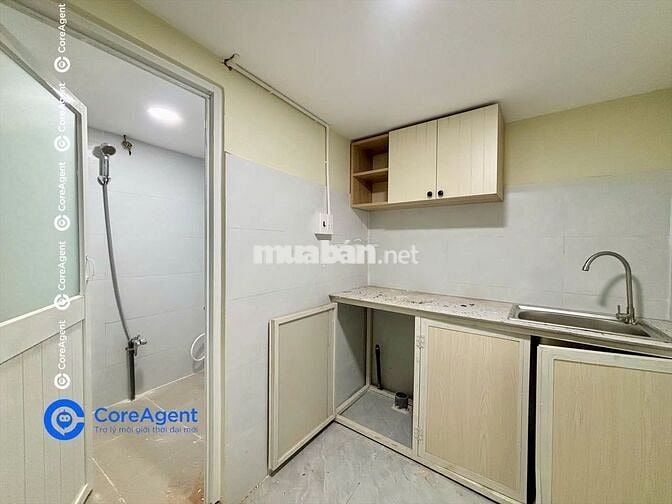 Phòng rộng 40m2 - Nguyễn Tri Phương - Gần cầu vượt Linh Xuân