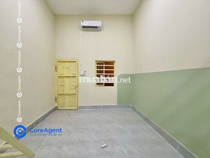 Phòng rộng 40m2 - Nguyễn Tri Phương - Gần cầu vượt Linh Xuân