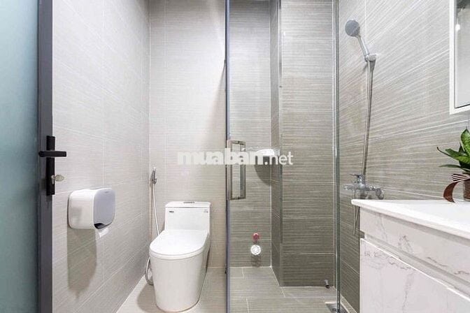 CHO THUÊ CĂN HỘ CHUNG CƯ STUDIO CỬA SỔ LỚN VIEW ĐẸP GẦN LANDMARK 81