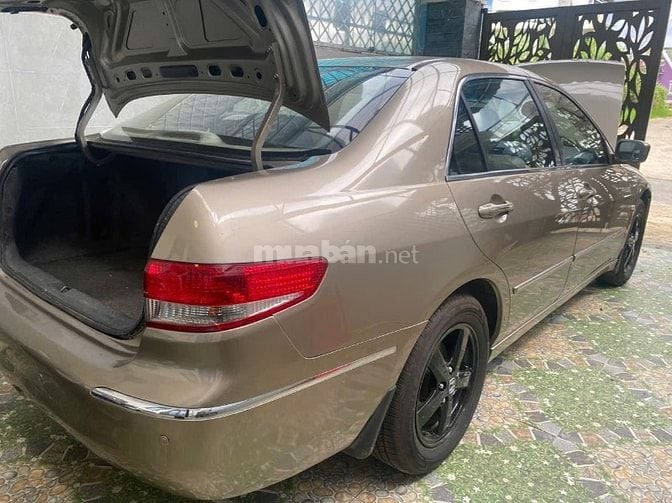 -Xe mới Sơn Spa nội ngoại thất như hình… -Đồng máy gầm Zin…