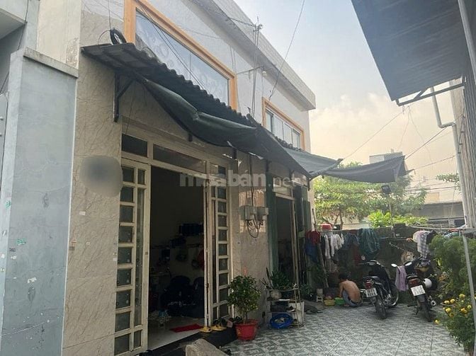 Bán Cặp nhà ngang 8m đang cho thuê 10tr/tháng 