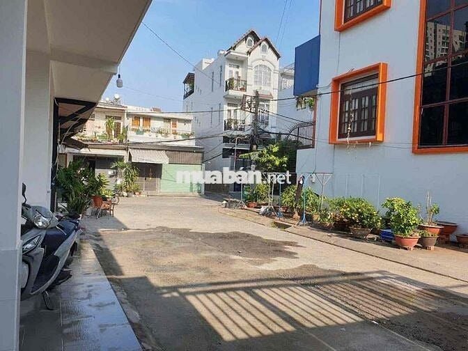 Chính chủ bán nhà đẹp Hẻm xe hơi 10m