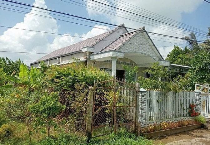Quá Khó Khăn Chủ cần bán cănnhà ngay 280m2 Sổ hồng Riêng 700triệu 