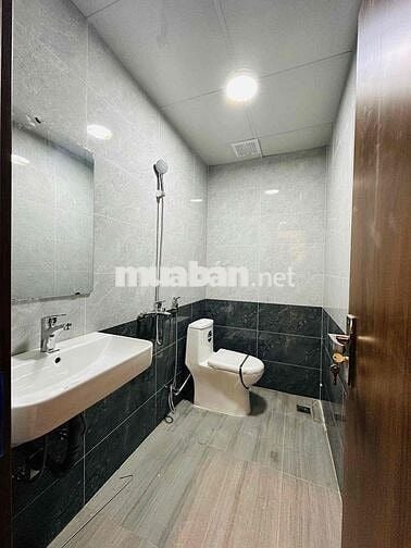 2 PHÒNG NGỦ MỚI XÂY NGAY NGÃ TƯ HÀNG XANG