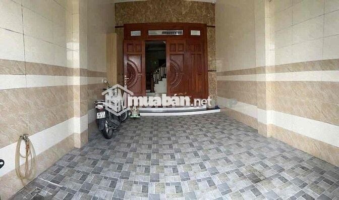 NHÀ 1T3L SÂN ĐẬU OTO NGAY CHỢ HIỆP BÌNH. SẴN MÁY LẠNH