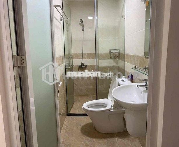 NHÀ 1T3L SÂN ĐẬU OTO NGAY CHỢ HIỆP BÌNH. SẴN MÁY LẠNH