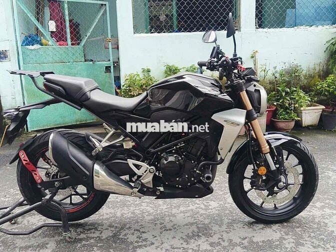 cần bán xe honda cb300r
