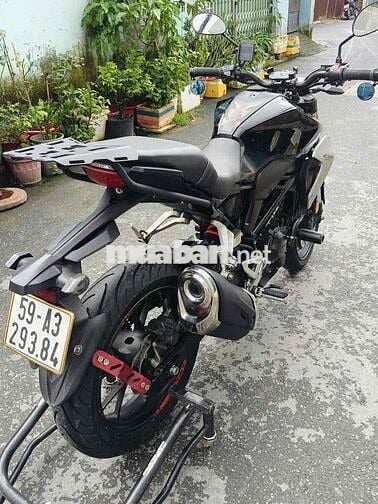 cần bán xe honda cb300r