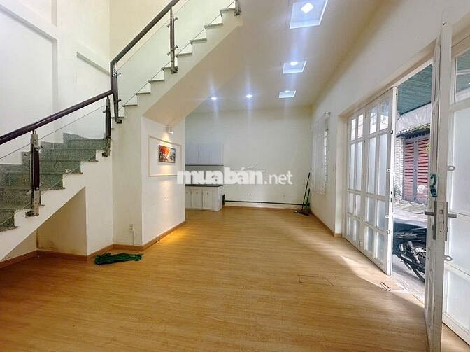 NHÀ NGANG LỚN GẦN 8M-Ở LIỀN-SÁT MT GẦN LÊ VĂN QUỚI NHỈNH 4 TỶ -SHR