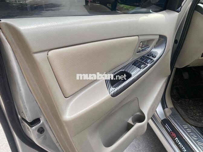 Toyota Innova 2016 2.0E - 190000 km