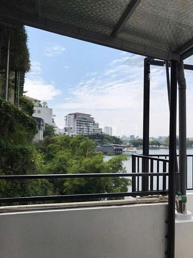 Bán nhà mặt phố Yên Hoa, Tây Hồ, 32m2, lô góc, kinh doanh, hiếm, 28.8 