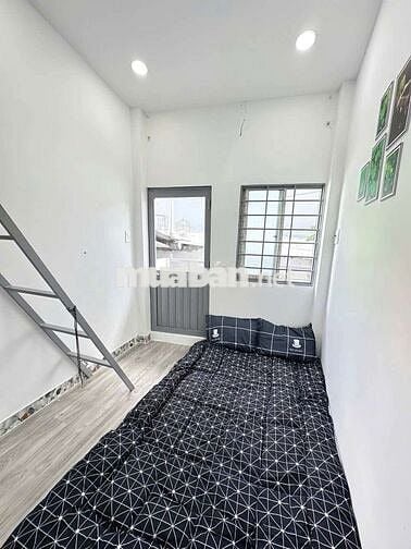 Bán nhà Quan 6 Nhinh 1 T HẬU GIANG Q6 -  Nhà Đúc 3 Tầng + Lửng: 3 PN,