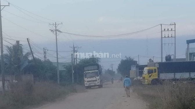 NHÀ MT 2XE TẢI NÉ NHAU 1PK,3PN,3WC SHR NGAY CHỦ