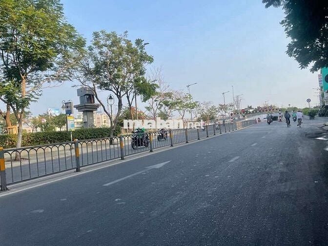 MẶT TIỀN VIEW CÔNG VIÊN KINH DOANH SẦM UẤT