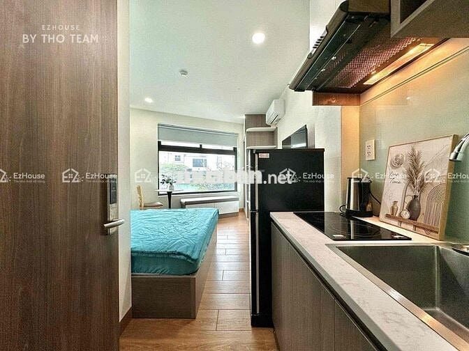 STUDIO CỬA SỔ LỚN SÁT SÂN BAY TIỆN DI CHUYỂN CÁC QUẬN TRUNG TÂM