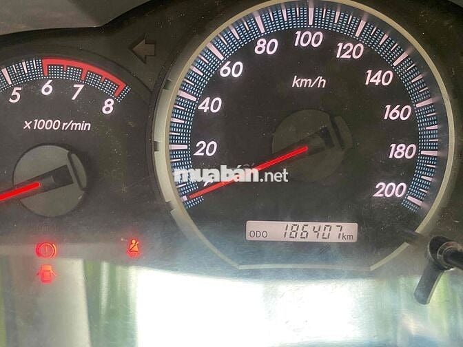 Toyota Innova 2016 2.0E - 190000 km