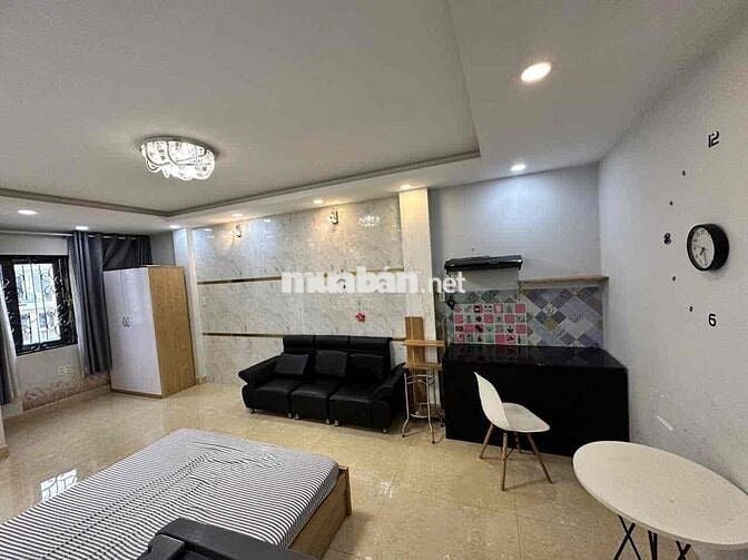 CĂN HỘ STUDIO BAN CÔNG RỘNG 43M2. FULL NỘI THẤT NGAY PHỐ ẨM THỰC NGT
