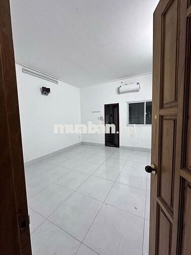 Nhà ở 2 tầng, 66m2/sàn, 4 PN+NVS, đang cho thuê, Đ. Hiệp Bình, Thủ Đức