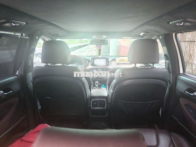 Hyundai Santa Fe 2019 2.2L AT 4WD - 120 km