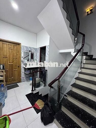 Nhà ở 2 tầng, 66m2/sàn, 4 PN+NVS, đang cho thuê, Đ. Hiệp Bình, Thủ Đức