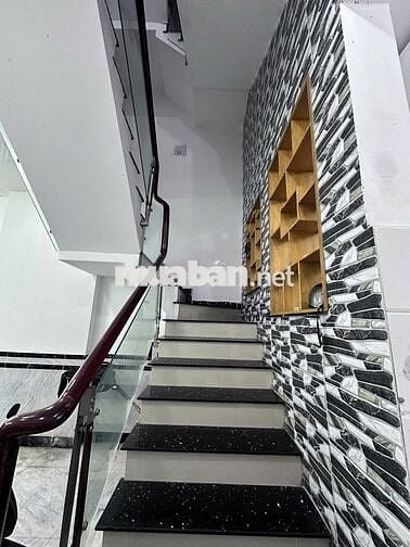 Nhà ở 2 tầng, 66m2/sàn, 4 PN+NVS, đang cho thuê, Đ. Hiệp Bình, Thủ Đức