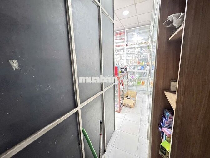 Nhà mặt tiền 78m2, 2 phòng ngủ, đường Nguyễn Xí, Bình Thạnh