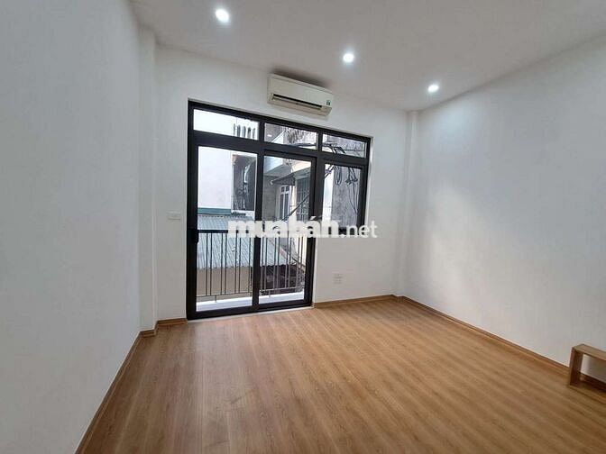 Cc bán nhà ngõ 169 Hoàng Mai, lô góc, 3 thoáng,5 phòng ngủ, mt 4m,7 tỷ