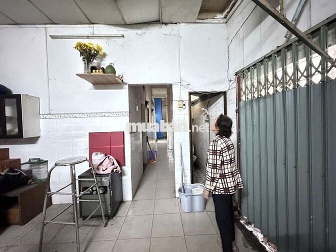 Nhà mặt tiền 78m2, 2 phòng ngủ, đường Nguyễn Xí, Bình Thạnh