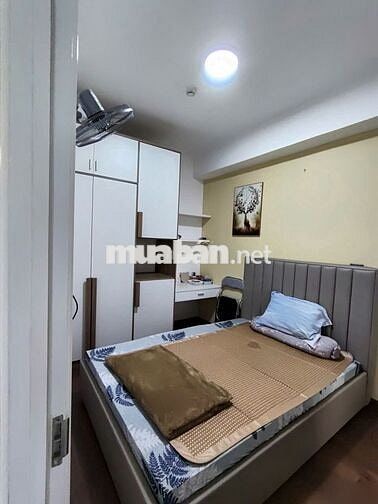 CHO THUE GẤP CĂN HỘ SAIGON MIA NHÀ TRỐNG 66M2 GIÁ 14 TR