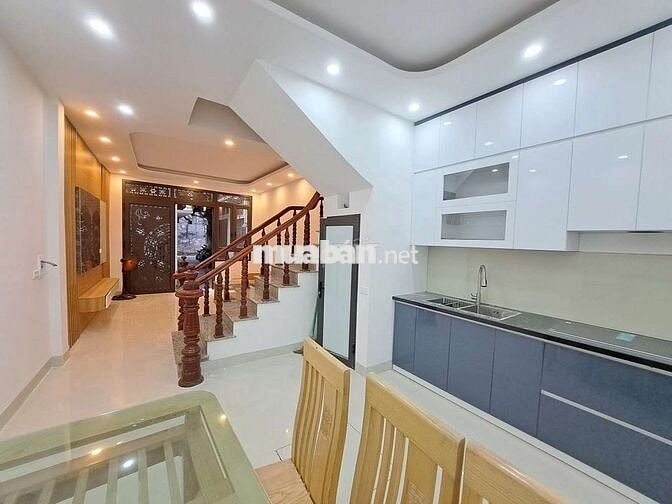 Cc bán nhà ngõ 169 Hoàng Mai, lô góc, 3 thoáng,5 phòng ngủ, mt 4m,7 tỷ