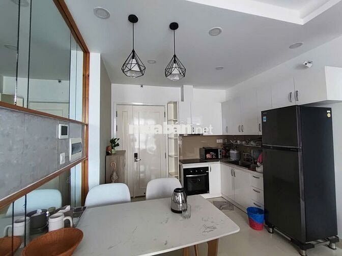 CHO THUE GẤP CĂN HỘ SAIGON MIA NHÀ TRỐNG 66M2 GIÁ 14 TR