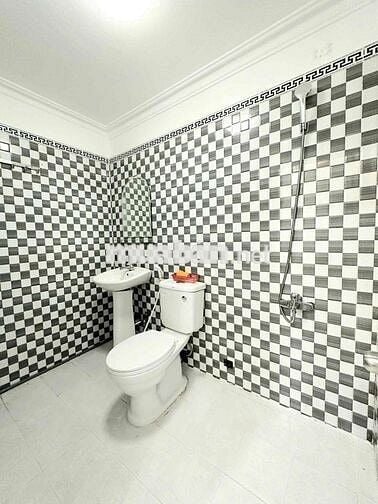 CĂN HỘ NGAY MẶT TIỀN CỬA SỔ , 30m2 - CẠNH HOÀNG SA QUẬN 1