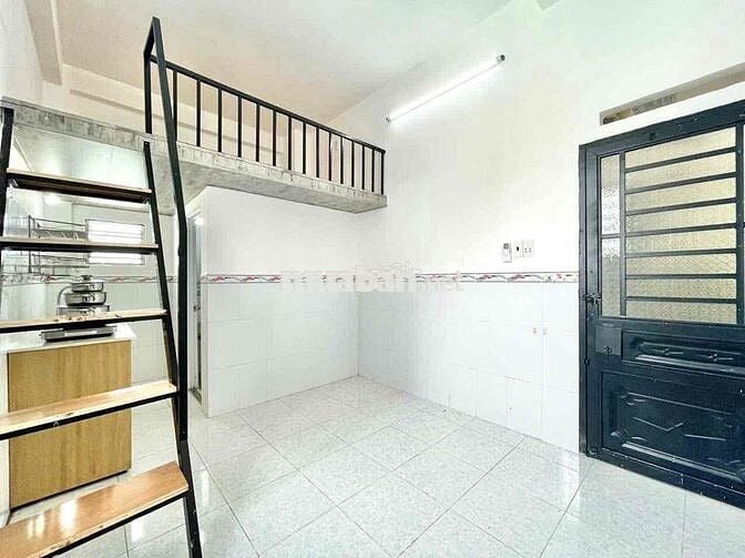 Phòng Gác Lửng An Ninh Ngay Sân Bay, CV Gia Định