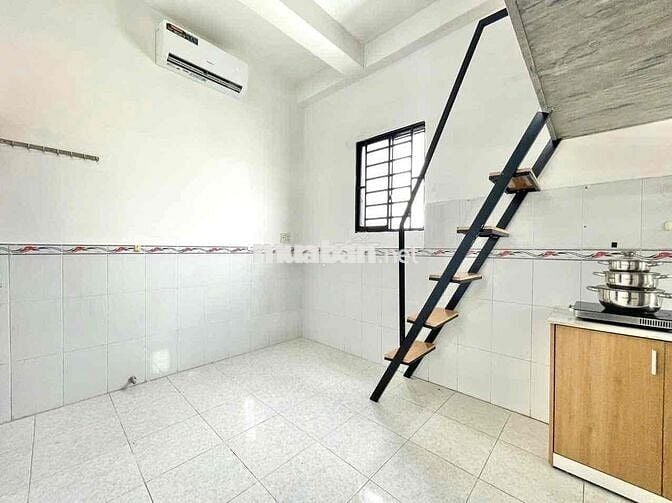 Phòng Gác Lửng An Ninh Ngay Sân Bay, CV Gia Định