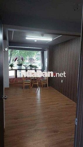 Mặt tiền Lê Thánh Tôn kinh doanh sầm uất giá rẻ nhất khu vực