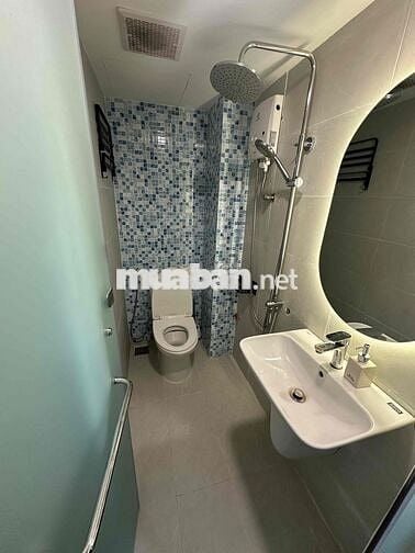 Mặt tiền Lê Thánh Tôn kinh doanh sầm uất giá rẻ nhất khu vực