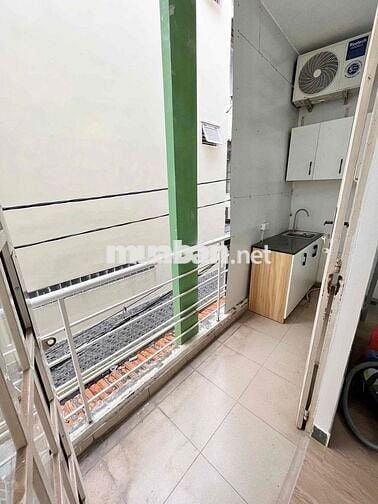 CĂN HỘ CÓ GÁC ĐẦY ĐỦ NỘI THẤT BAN CÔNG LỚN