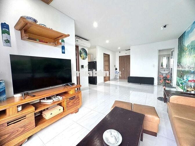 Căn hộ 2 phòng ngủ ban công - Ngay trung tâm quận 7 - Full nội thất