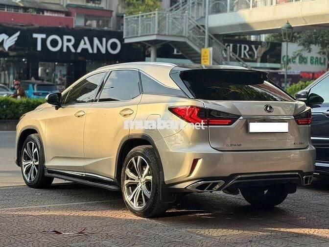 Lexus RX300 2018, giá hợp lý so với cây số ODO