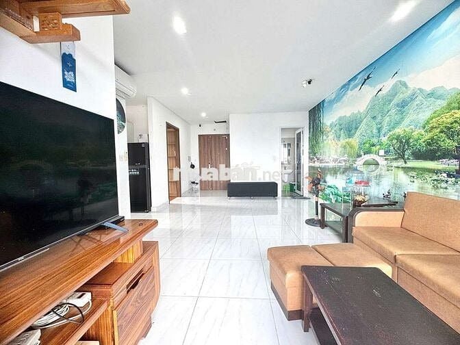 Căn hộ 2 phòng ngủ ban công - Ngay trung tâm quận 7 - Full nội thất