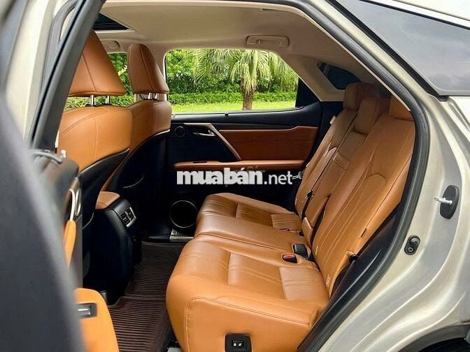 Lexus RX300 2018, giá hợp lý so với cây số ODO