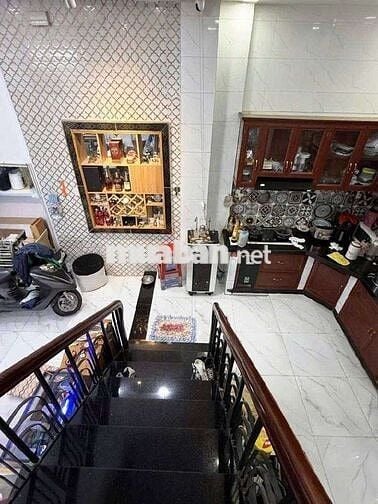 Bán nhà trung tâm Quận 11 đường Xóm Đất - ngang hơn 5m, Quận 11