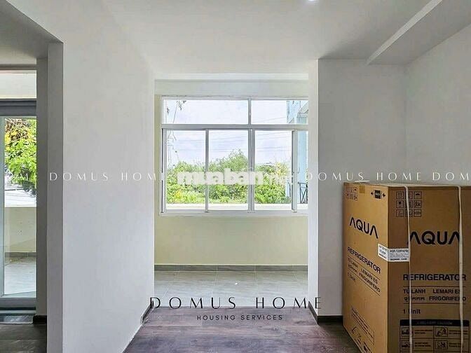 Studio ban công gần cầu kênh Tẻ - Full nội thất