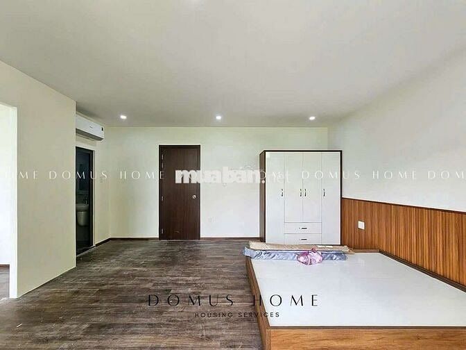 Studio ban công gần cầu kênh Tẻ - Full nội thất