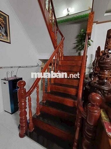 Nhà trệt lầu rộng rãi KDC Cửu Long (2pn 2 máy lạnh)