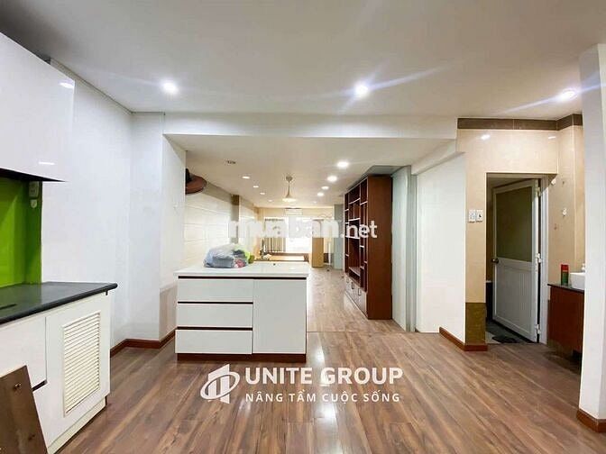 Studio ban công gần cầu kênh Tẻ - Full nội thất