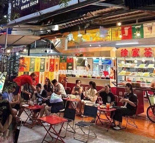 CHO THUÊ MẶT BẰNG VỈA HÈ SIÊU RỘNG Q7.