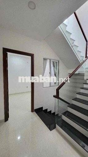 NHÀ MỚI 4 TẦNG LINH ĐÔNG– HẺM Ô TÔ- SÁT PHẠM VĂN ĐỒNG- 4PN- GIÁ 6,7 TY