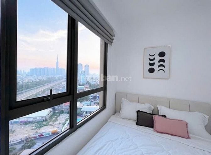 Căn Góc View Hồ Bơi Lung Linh - 2PN (56M2 ), SHR, Dọn Ở Ngay, Bank 75%