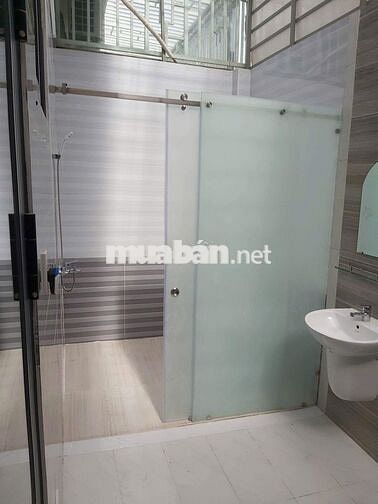 CHO THUÊ NHÀ MỚI ĐẸP KHU CAO LỖ SÁT PHẠM HÙNG Q8. 5X15M. CÓ MÁY LẠNH.